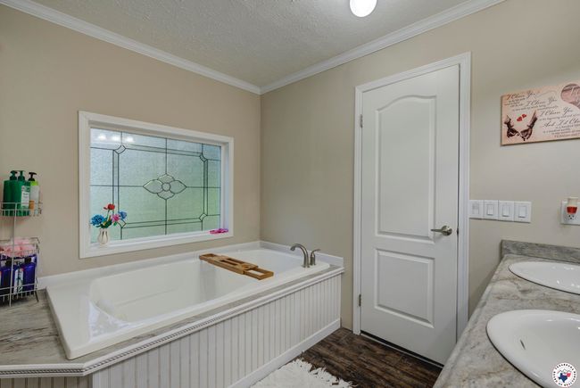 807 E 11 Th St, House other with 4 bedrooms, 2 bathrooms and null parking in Hooks TX | Image 25