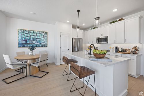 39-2858 S Kinsey Ct, West Valley City, UT, 84128-2733 | Card Image