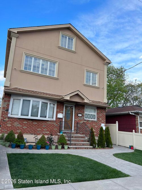 207 Dongan Hills Ave, Staten Island, NY, 10305-1209 | Card Image