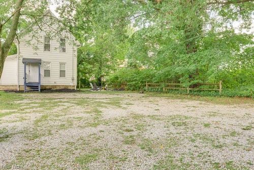 484 Spicer St, Akron, OH, 44311-1855 | Card Image