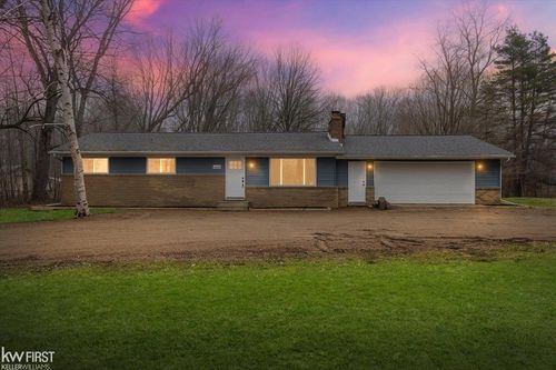 3755 Dartmouth Rd, Oxford, MI, 48371-5515 | Card Image