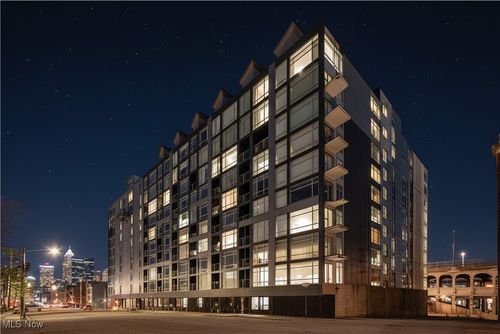 apt-517-2222 Detroit Ave, Cleveland, OH, 44113-2456 | Card Image