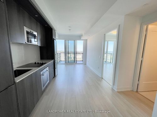 4206-30 Inn On The Park Dr, Toronto, ON, M3C0P7 | Card Image