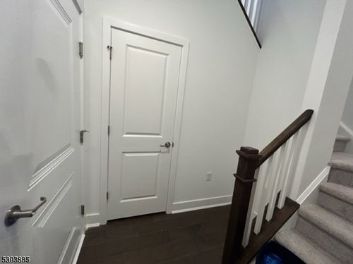 10 Harvest Way, Little Falls, NJ, 07424-1272 | Card Image