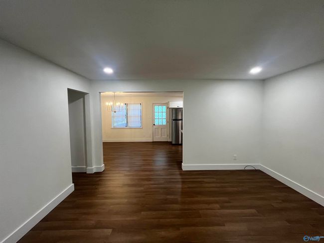 501 Carol St Nw, House other with 3 bedrooms, 2 bathrooms and null parking in Hartselle AL | Image 6