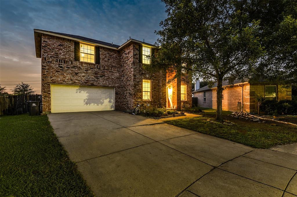 Zachum Dr, Arlington, TX 76002
