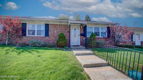 217-5 Missouri Ct, Matawan, NJ, 07747-3621 | Card Image