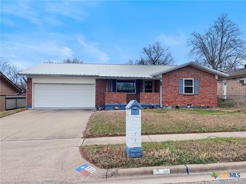 711 S 25th St, Copperas Cove, TX, 76522-2761 | Card Image