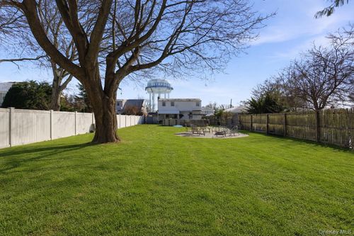 101 Spruce Ave, Bethpage, NY, 11714-1327 | Card Image