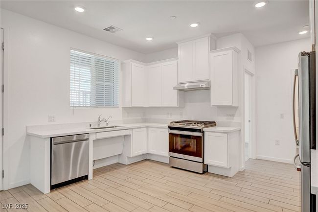 UNIT-190 - 5730 Sky Pointe Dr, Townhouse with 3 bedrooms, 3 bathrooms and null parking in Las Vegas NV | Image 10