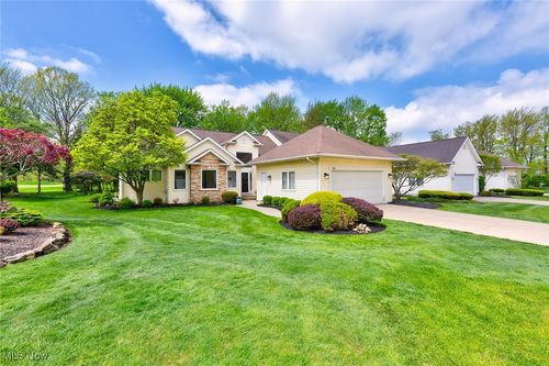 388 Muirfield Dr, Highland Heights, OH, 44143-3637 | Card Image