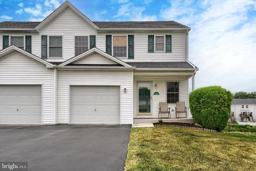 215 Meadow Ln, HARRISBURG, PA, 17112-8938 | Card Image