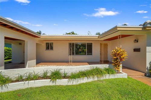 1777 Ne 46th St, Oakland Park, FL, 33334-5629 | Card Image