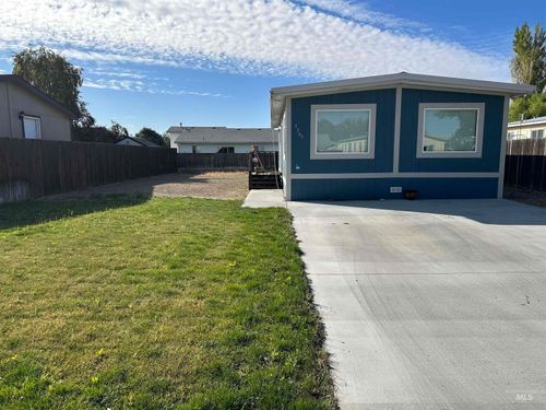 1705 Windmere Dr, Mountain Home, ID, 83647-2495 | Card Image