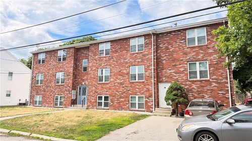 26 Saratoga Avenue, Pawtucket, RI, 02861 | Card Image