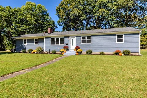 116 Heritage Rd, North Kingstown, RI, 02852-1921 | Card Image