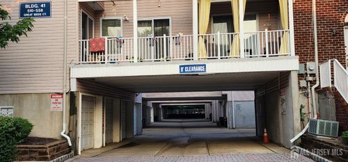 532 Great Beds Ct, Perth Amboy, NJ, 08861-5205 | Card Image