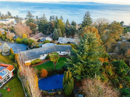 5054 Catalina Terr, Victoria, BC, V8Y2A5 | Card Image