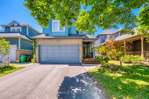 5560 Middlebury Dr, Mississauga, ON, L5M5G8 | Card Image