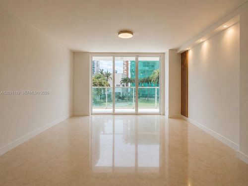 1404-31 Se 5th St, Miami, FL, 33131-2503 | Card Image