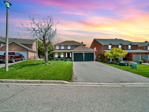16 Glennie Crt, Cambridge, ON, N1T1L1 | Card Image