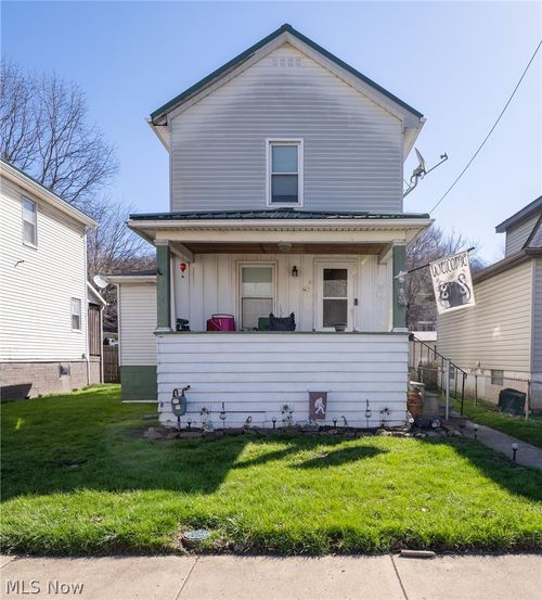 2204 Commerce St, Wellsburg, WV, 26070-1122 | Card Image