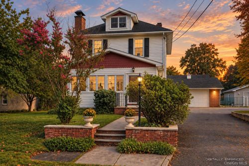 8 Lancaster Ave, Montrose, NY, 10548-1408 | Card Image