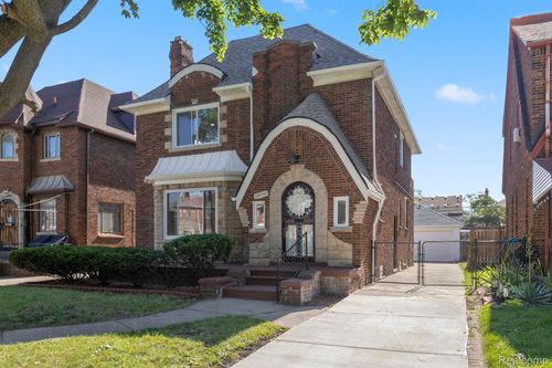 18050 Wisconsin St, Detroit, MI, 48221-2506 | Card Image