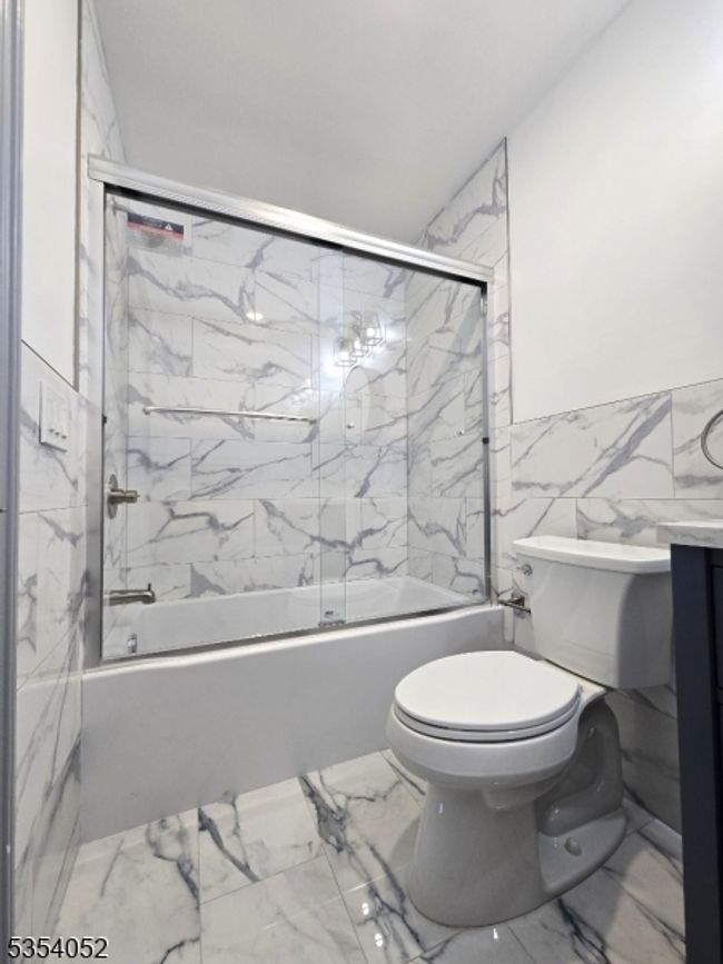 90 Seaview Ave, Home with 6 bedrooms, 4 bathrooms and null parking in Jersey City NJ | Image 34