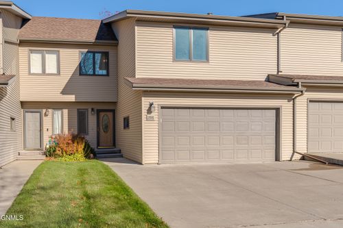 2976 Ontario Ln, Bismarck, ND, 58503-0436 | Card Image