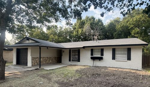 1021 Quebec Dr, Garland, TX, 75040-5253 | Card Image