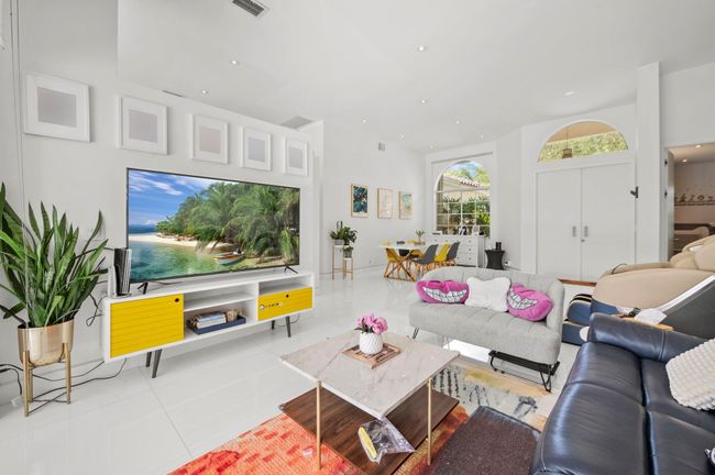 2904 Oakbrook Dr, House other with 5 bedrooms, 4 bathrooms and null parking in Weston FL | Image 9