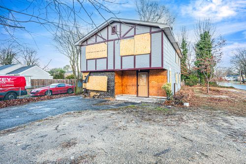 53 Hounslow Rd, Shirley, NY, 11967-2516 | Card Image