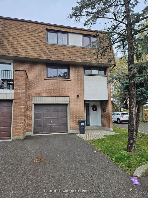 7-1051 Cedarglen Gate, Mississauga, ON, L5C3A7 | Card Image