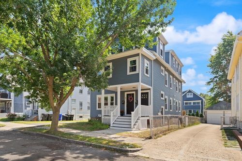 86-86 Chandler St, Arlington, MA, 02474-8542 | Card Image