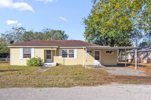 104 Draper St, Columbus, TX, 78934-2702 | Card Image