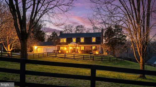 3022 Fox Den Ln, OAKTON, VA, 22124-1304 | Card Image