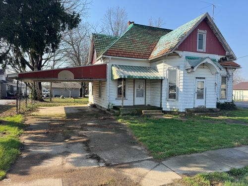 4 W Water St, Cloverdale, IN, 46120-9007 | Card Image
