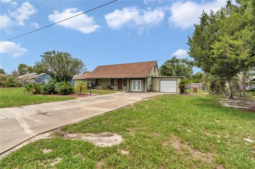 40533 E 8th Ave, UMATILLA, FL, 32784-7544 | Card Image