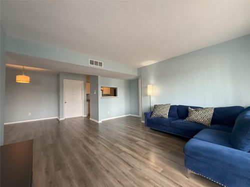 apt-35-8523 Hearth Dr, Houston, TX, 77054-2618 | Card Image