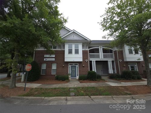 709 Peninsula Dr, Davidson, NC, 28036-7200 | Card Image