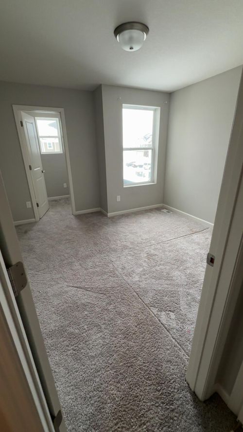 4829 Airlake Dr, Woodbury, MN, 55129-5729 | Card Image