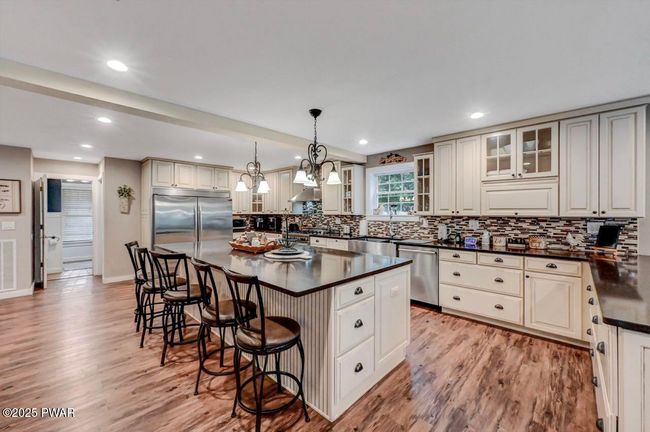 105 Rimrock Ln 26 Large | Image 4