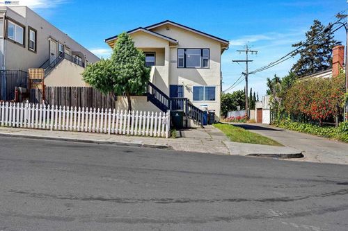1511 Marin St, Vallejo, CA, 94590 | Card Image
