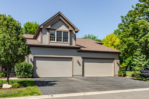 302 Kazimour Dr, Lake Barrington, IL, 60010-5538 | Card Image