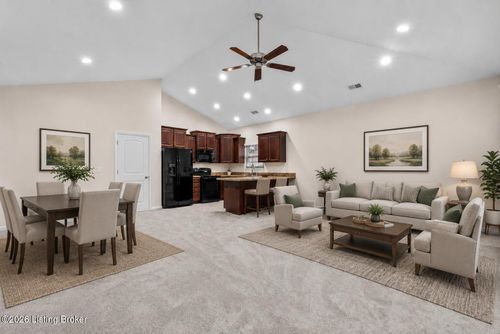 6436 Clover Trace Cir, Louisville, KY, 40216-4082 | Card Image