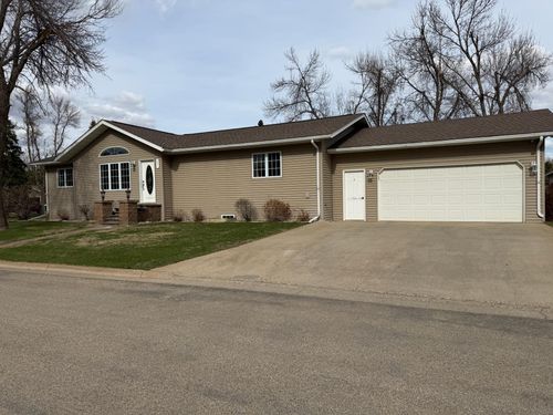 701 Lincoln St, Lisbon, ND, 58054-4710 | Card Image