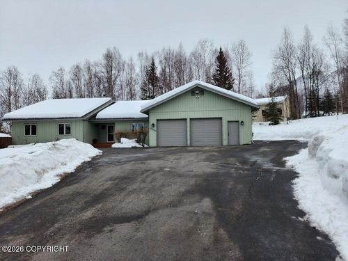 23233 Green Garden Cir, Chugiak, AK, 99567-5404 | Card Image