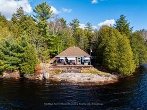 764 E Bear Lake Rd, Sprucedale, ON, P0A1Y0 | Card Image