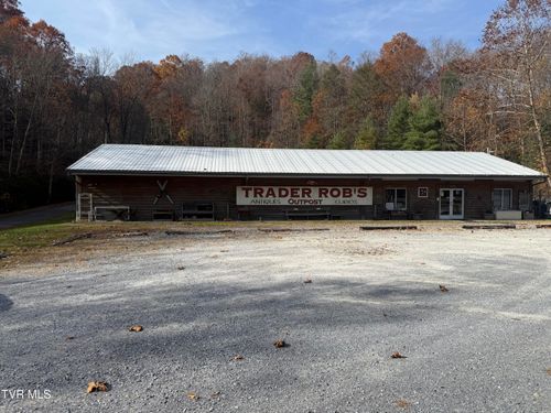 7050 Highway 19 E, Roan Mountain, TN, 37687-3334 | Card Image